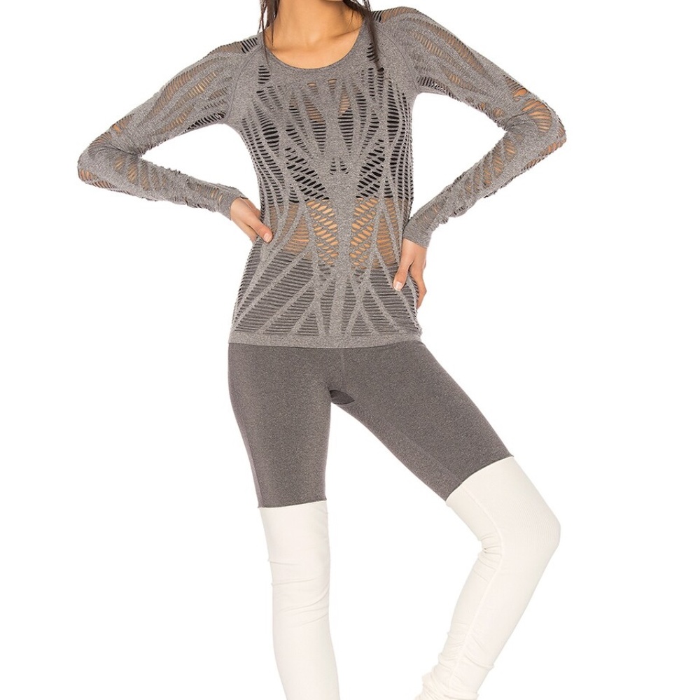 Brand New ALO Yoga Wanderer Long Sleeve Top (Size M)